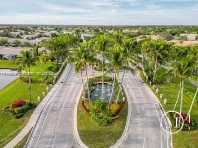 4-bedroom home for sale in West Palm Beach - 8525 Pine Cay - MondialRealty