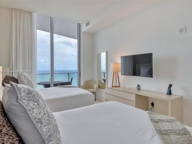 Apartment for rent  Unit #PH4106 - photo 6527347