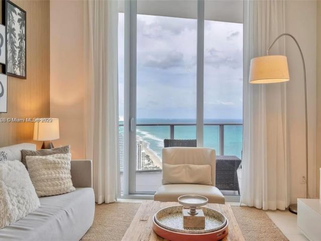 Apartment for rent  Unit #PH4106 - photo 6527350