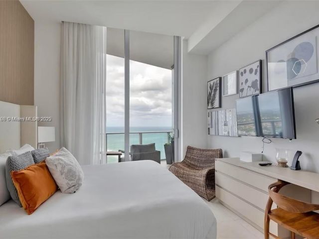 Apartment for rent  Unit #PH4106 - photo 6527351