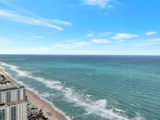 Apartment for rent  Unit #PH4106 - photo 6527357