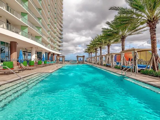 2-bedroom condo for rent in Hollywood - 4111 S Ocean Dr PH4106 - MondialRealty