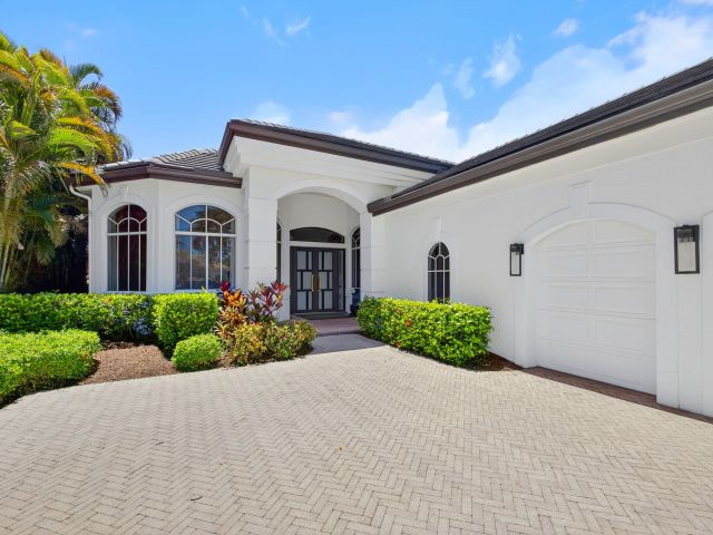 Home for rent at 6778 Oakmont Way - photo 6543322