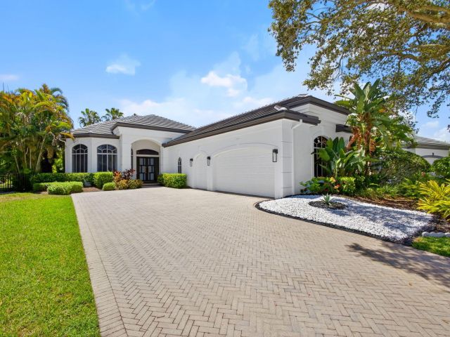 Home for rent at 6778 Oakmont Way - photo 6543324