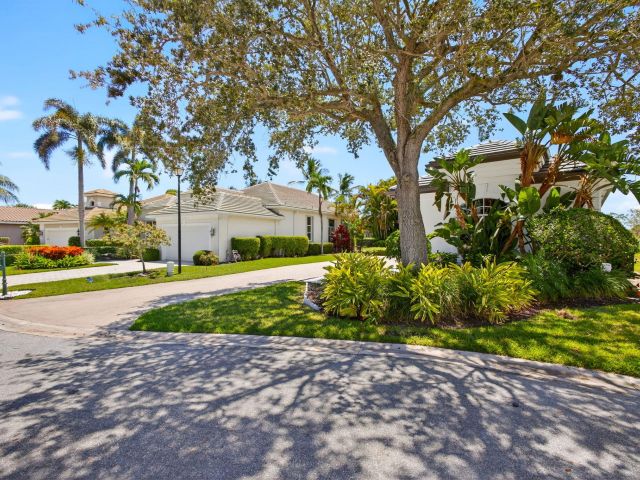 Home for rent at 6778 Oakmont Way - photo 6543325