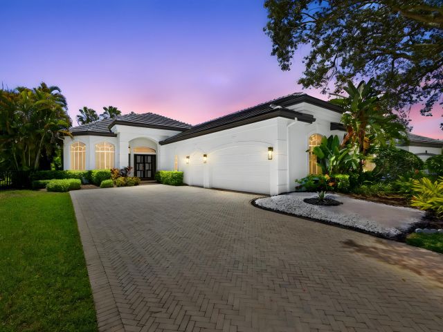 Home for rent at 6778 Oakmont Way - photo 6543329