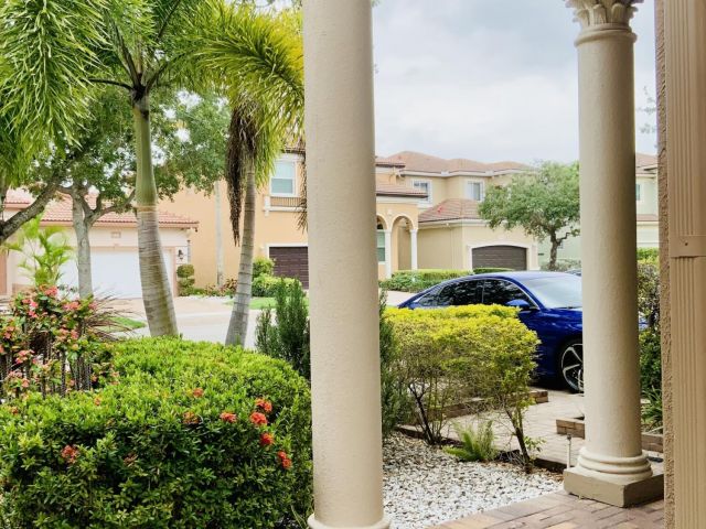 Home for sale at 532 Gazetta Way - photo 6541342