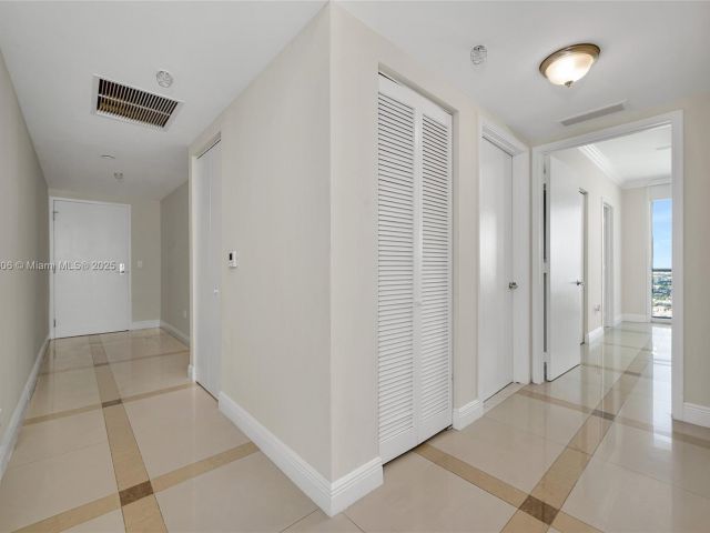 Apartment for sale  Unit #4201 - photo 6527299