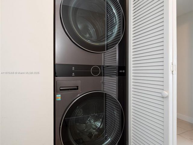 Apartment for sale  Unit #4201 - photo 6527302