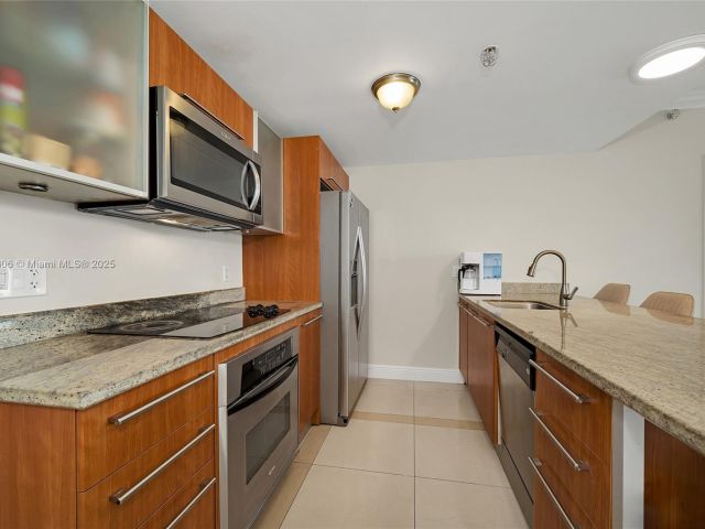 Apartment for sale  Unit #4201 - photo 6527311