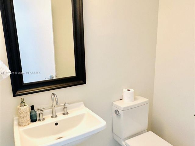 Apartment for sale  Unit #3502 - photo 6553845