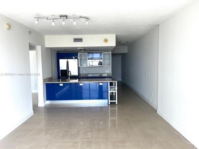 Apartment for sale  Unit #3502 - photo 6553848