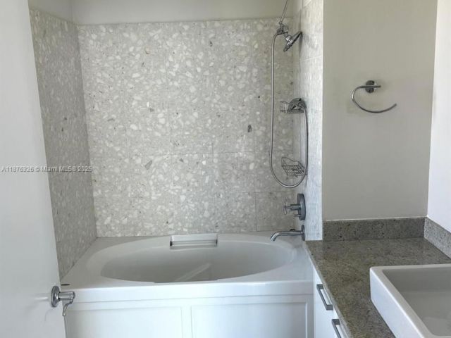 Apartment for sale  Unit #3502 - photo 6553850