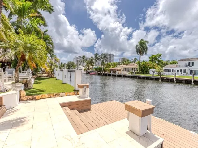 4-bedroom home for rent in Lauderdale By The Sea - 268 Imperial Lane - MondialRealty