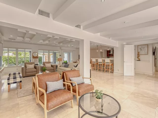 4-bedroom home for rent in Lauderdale By The Sea - 268 Imperial Lane - MondialRealty