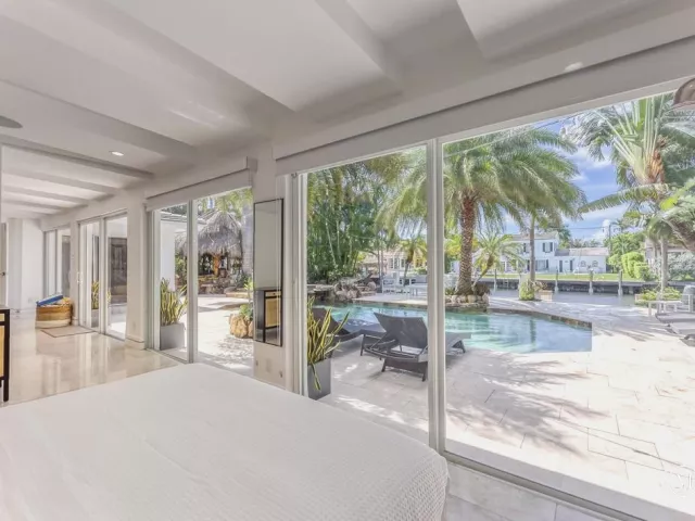 4-bedroom home for rent in Lauderdale By The Sea - 268 Imperial Lane - MondialRealty