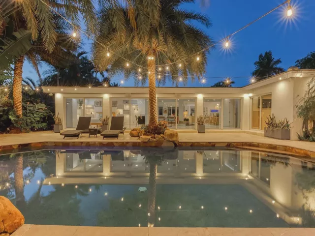 4-bedroom home for rent in Lauderdale By The Sea - 268 Imperial Lane - MondialRealty