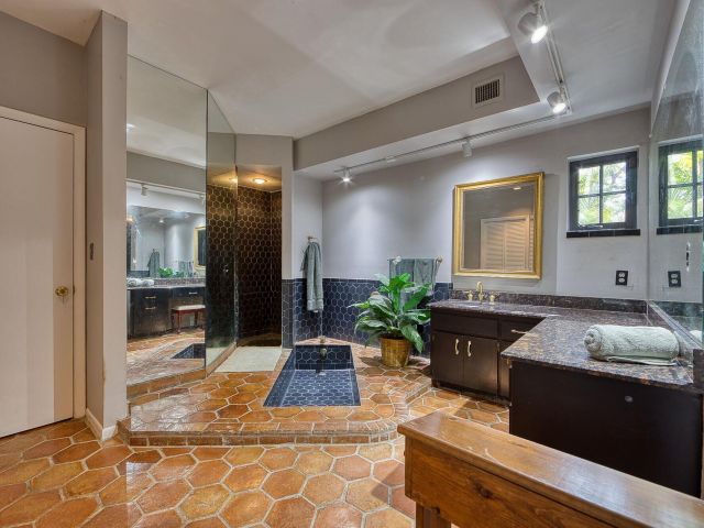 Home for sale at 270 Cordova Road - photo 6533772