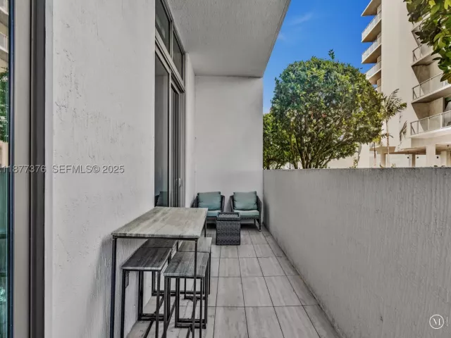 1-bedroom condo for sale in Miami - 3900 Biscayne Blvd S-616 - MondialRealty