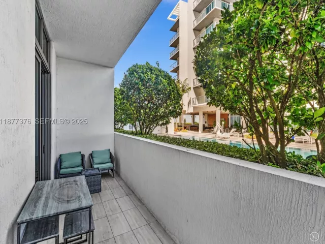 1-bedroom condo for sale in Miami - 3900 Biscayne Blvd S-616 - MondialRealty
