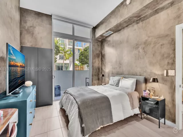 1-bedroom condo for sale in Miami - 3900 Biscayne Blvd S-616 - MondialRealty