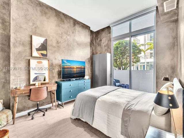 1-bedroom condo for sale in Miami - 3900 Biscayne Blvd S-616 - MondialRealty