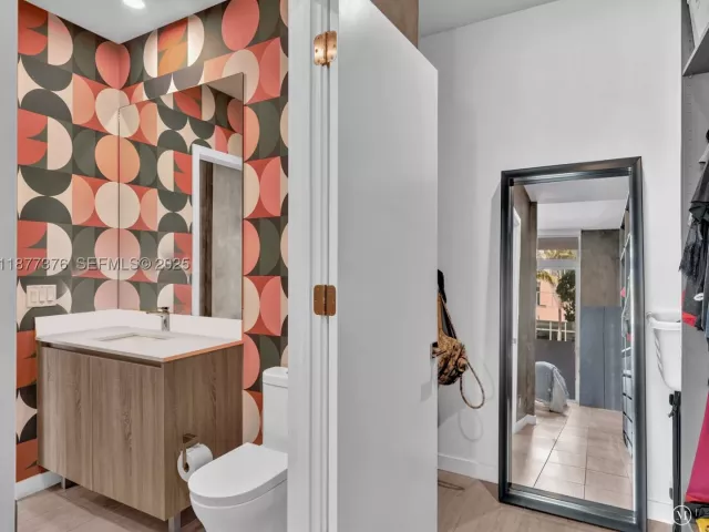 1-bedroom condo for sale in Miami - 3900 Biscayne Blvd S-616 - MondialRealty