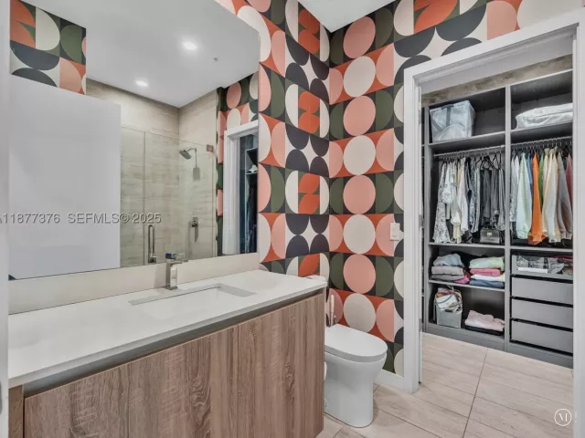 1-bedroom condo for sale in Miami - 3900 Biscayne Blvd S-616 - MondialRealty