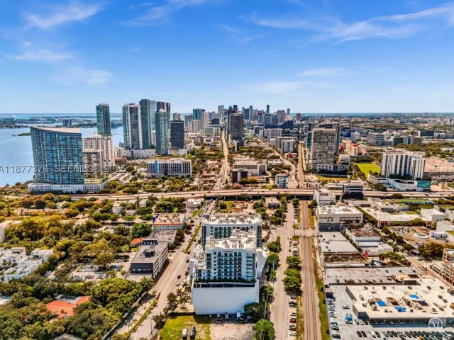 1-bedroom condo for sale in Miami - 3900 Biscayne Blvd S-616 - MondialRealty