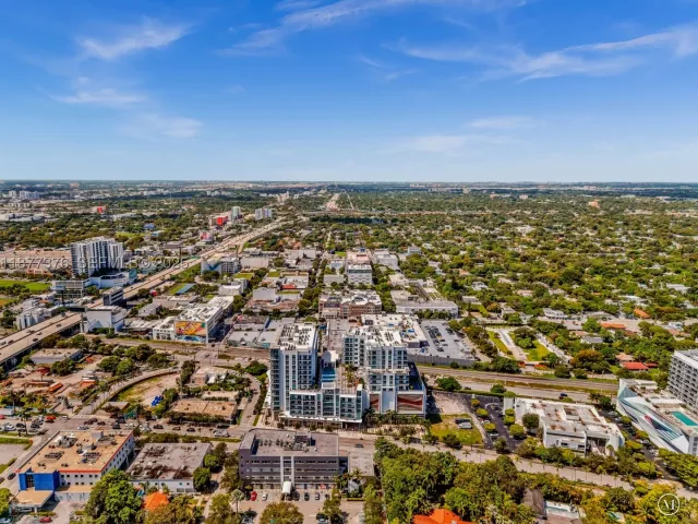 1-bedroom condo for sale in Miami - 3900 Biscayne Blvd S-616 - MondialRealty