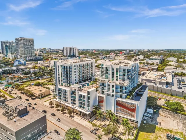 1-bedroom condo for sale in Miami - 3900 Biscayne Blvd S-616 - MondialRealty