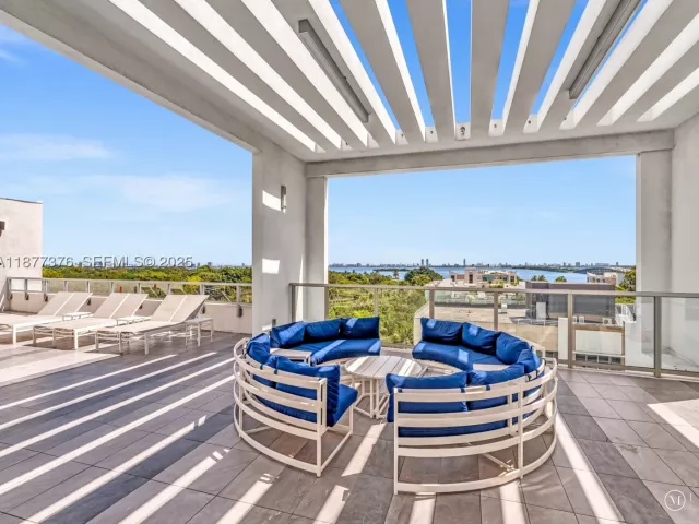 1-bedroom condo for sale in Miami - 3900 Biscayne Blvd S-616 - MondialRealty