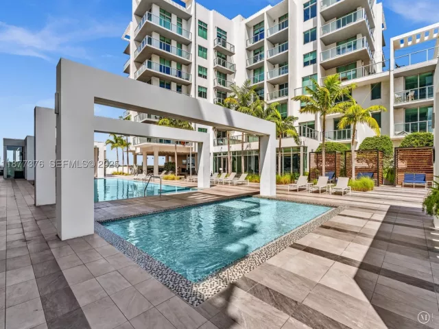 1-bedroom condo for sale in Miami - 3900 Biscayne Blvd S-616 - MondialRealty