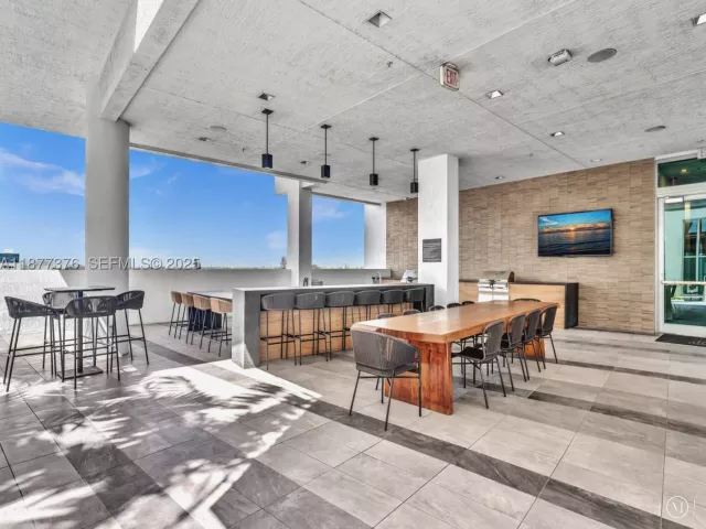 1-bedroom condo for sale in Miami - 3900 Biscayne Blvd S-616 - MondialRealty