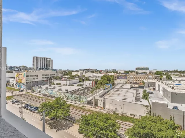 1-bedroom condo for sale in Miami - 3900 Biscayne Blvd S-616 - MondialRealty