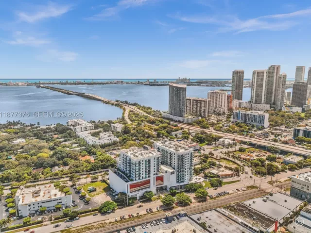 1-bedroom condo for sale in Miami - 3900 Biscayne Blvd S-616 - MondialRealty