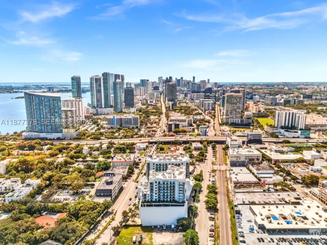 1-bedroom condo for sale in Miami - 3900 Biscayne Blvd S-616 - MondialRealty