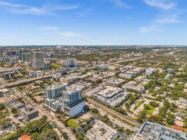 1-bedroom condo for sale in Miami - 3900 Biscayne Blvd S-616 - MondialRealty