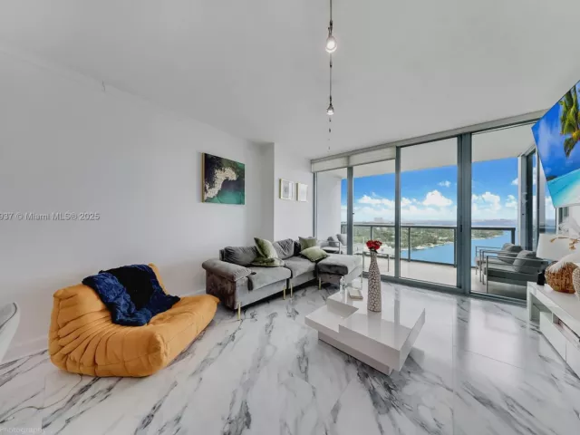 Apartment for sale  Unit #1909 - photo 6557224