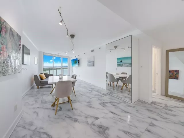 Apartment for sale  Unit #1909 - photo 6557209