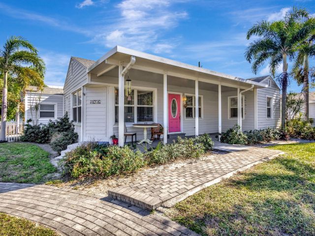 Home for rent at 736 Rockland Drive, House - photo 6533568