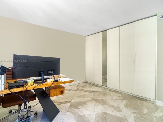 Apartment for sale  Unit #1709 - photo 6530345