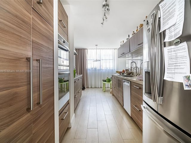 Apartment for sale  Unit #1709 - photo 6530350