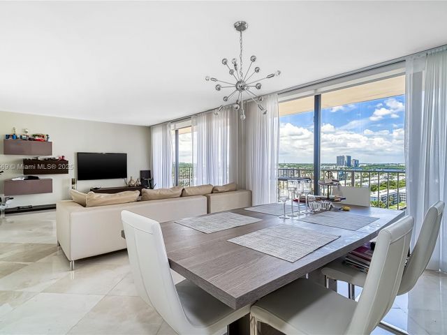 Apartment for sale  Unit #1709 - photo 6530351