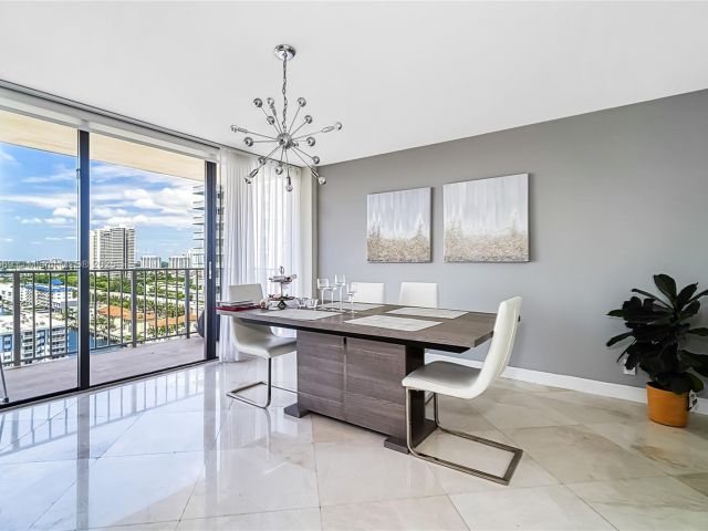 Apartment for sale  Unit #1709 - photo 6530352