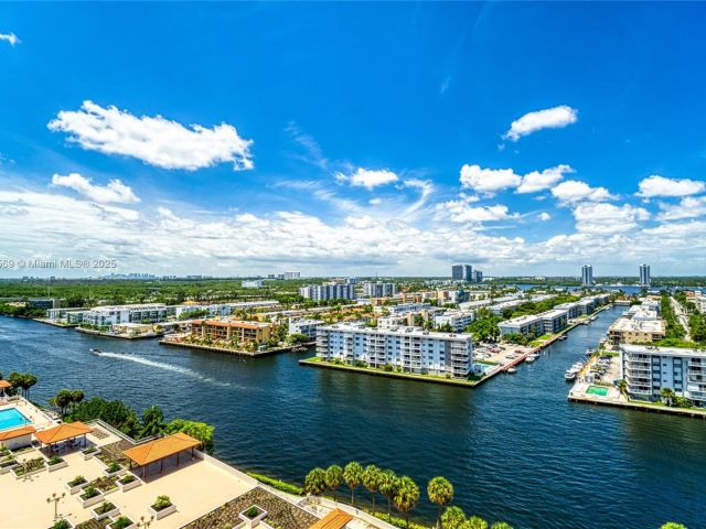 Apartment for sale  Unit #1709 - photo 6530355