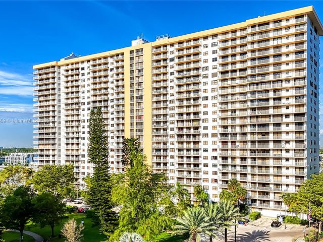 Apartment for sale  Unit #1709 - photo 6530357