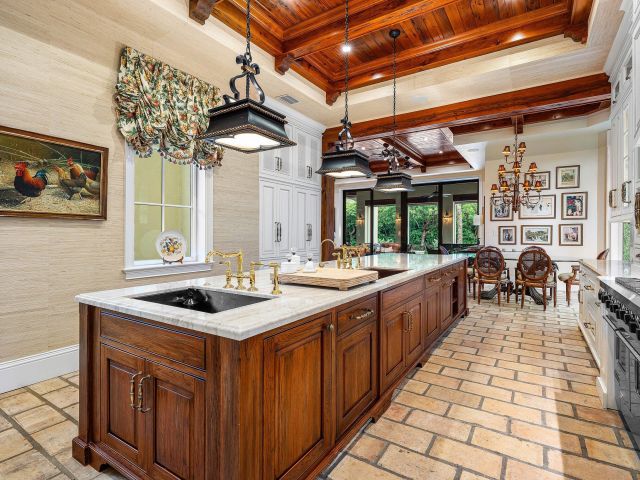 Home for sale at 518 Harbor Court - photo 6532535