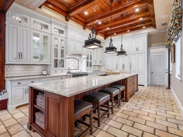 Home for sale at 518 Harbor Court - photo 6532537