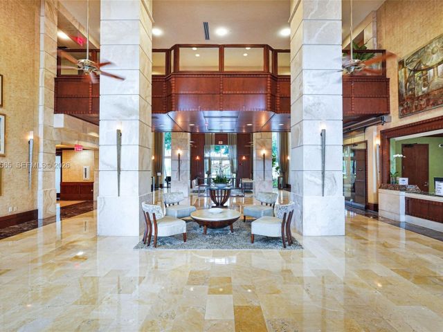 2-bedroom condo for sale in Aventura - 19501 W Country Club Dr 207 - MondialRealty